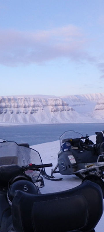 svalbard snowmobile safari to tempelfjorden htgrtn