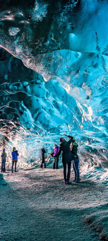 iceland-blue-ice-of-vatnajokull-ice-cave