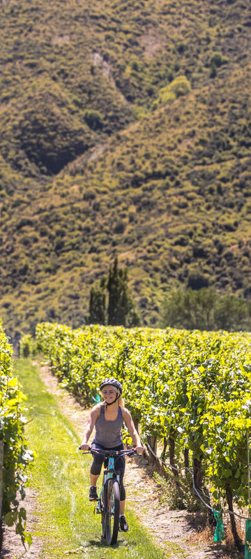 kinross-vineyard-cottages-biking