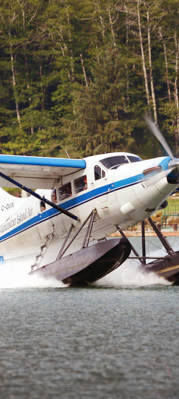 knight-inlet-lodge-floatplane