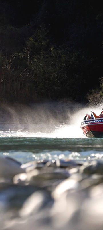 new-zealand-shotover-river-jet-boat-experience-queenstown-tnz