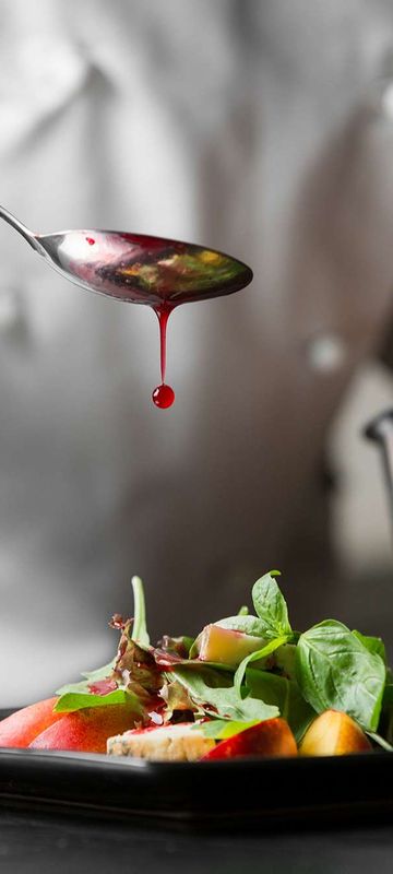 chef-preparing-dinner-dish-istk