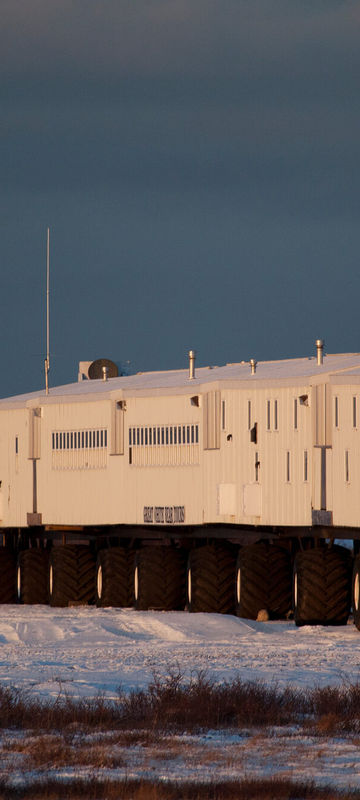 churchill-tundra-lodge-exterior-nh