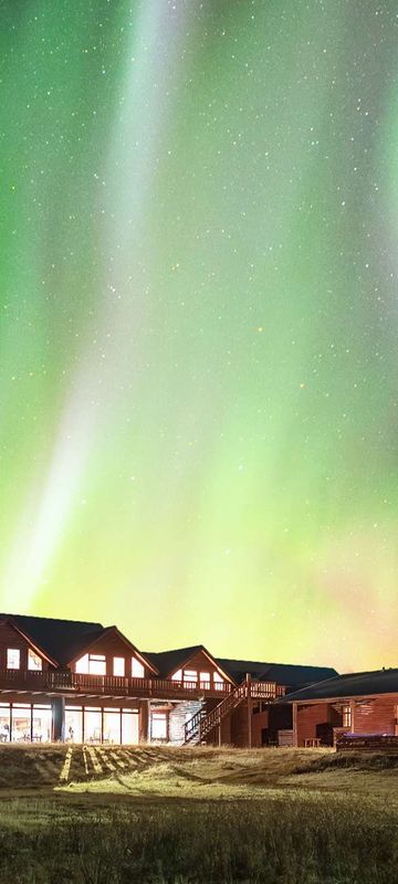 hotel-ranga-northern-lights-overhead