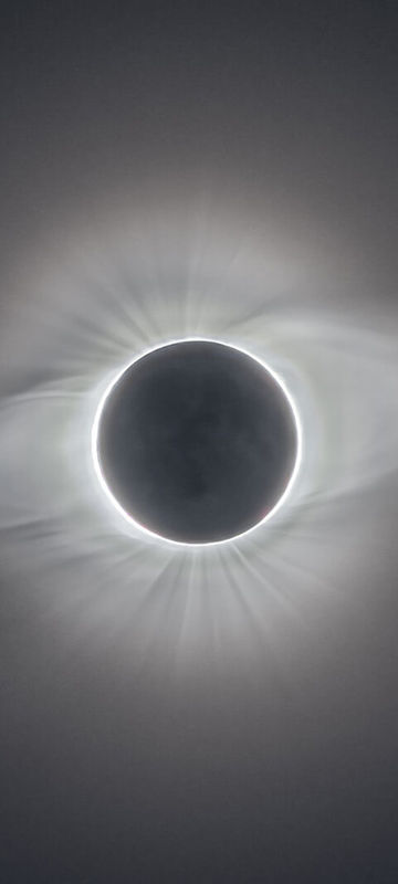 solar-corona-by-tom-kerss