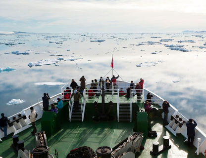 arctic spitsbergen hinlopen strait rth m