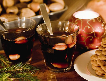 sweden food glogg and gingerbread vs