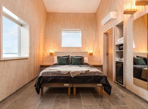 arctic bath lake acc bed danielholmgren