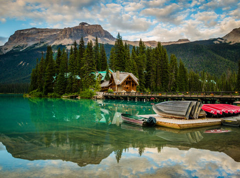 emerald lake lodge yoho exterior