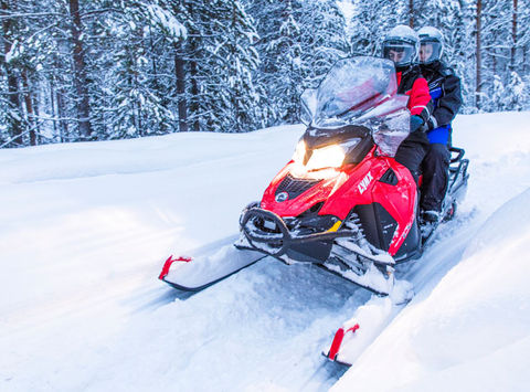 finland lapland beana laponia snowmobiling