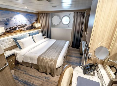 greg mortimer aurora stateroom a