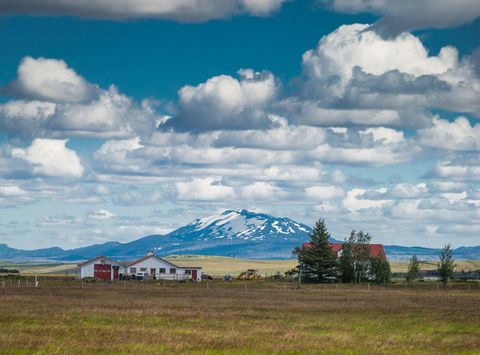 iceland hekla volcano behind farm rth