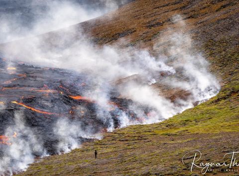 iceland smoking lava meradalir reykjanes 3aug22 rth sigurdsson