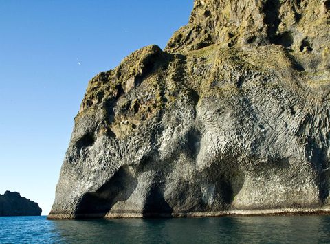 iceland westman islands elephant rock istk