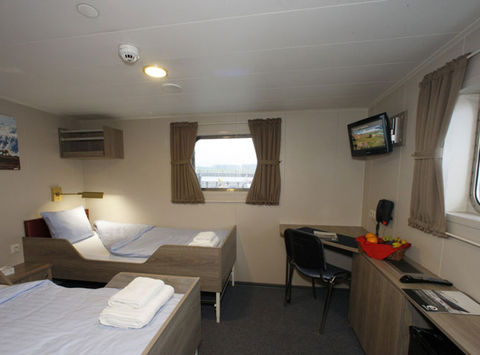 mv plancius twin bedroom cabin twin deluxe