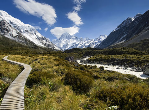 new zealand mt cook hooker valley boardwalk istk