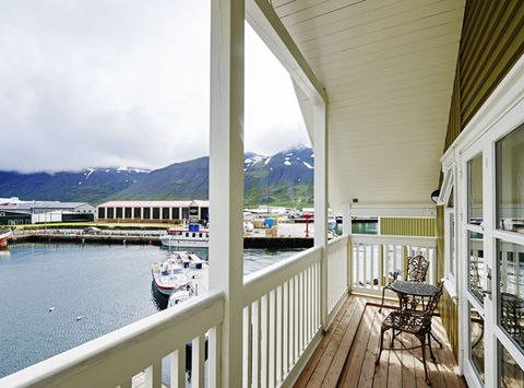 siglo hotel suite deck view