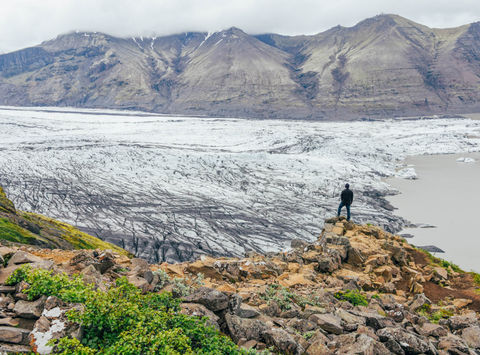 south east iceland overlooking glacier skaftafell gt