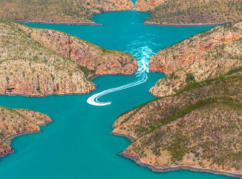 western australia horizontal waterfalls ariel view twa