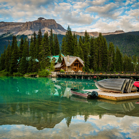 emerald lake lodge yoho exterior