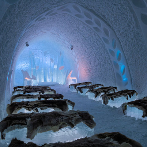 icehotel33 ceremony hall embrace by wouter biegelaar and viktor tsarski ak