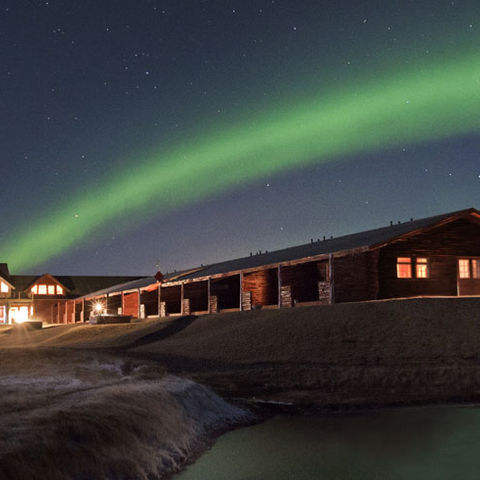 iceland northern lights over hotel ranga