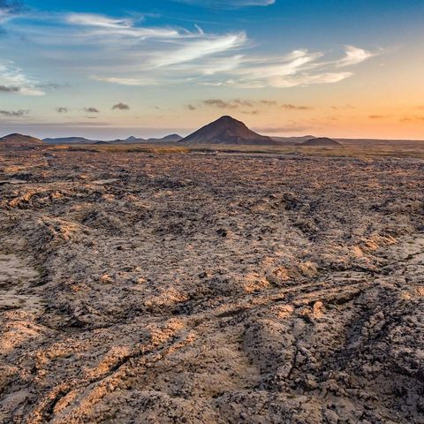 iceland reykjanes peninsula volcanic landscape rth
