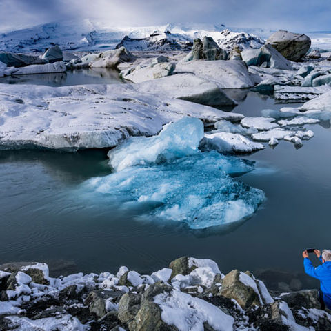 iceland south east jokulsarlon view from shore early spring rth