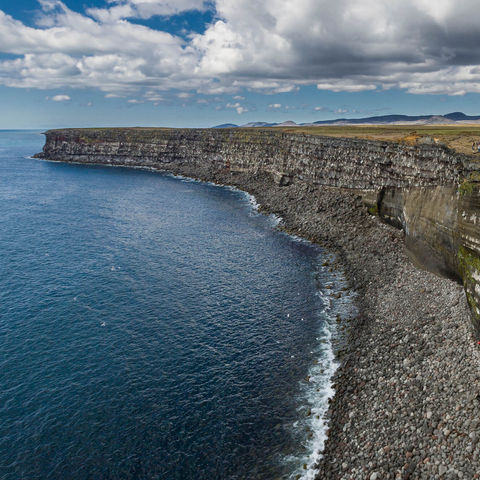 iceland west fjords latrabjarg bird cliffs rth