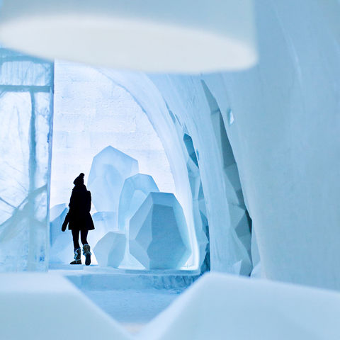 sweden lapland icehotel23 main hallway