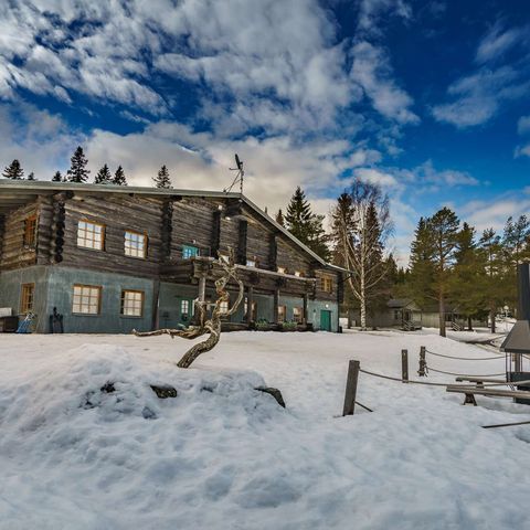 swedish lapland brandonw lodge exterior winter rth