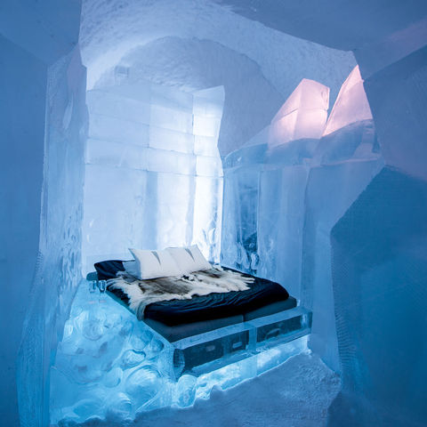 swedish lapland icehotel28 365 deluxe suite 34 meters