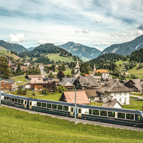 switzerland-golden-pass-express-in-rougemont-vaud-st