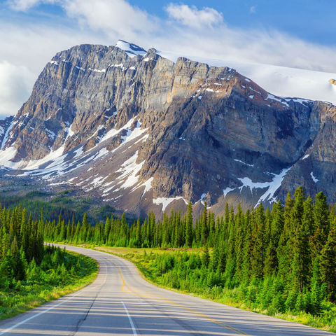 canada-icefields-parkway-open-road