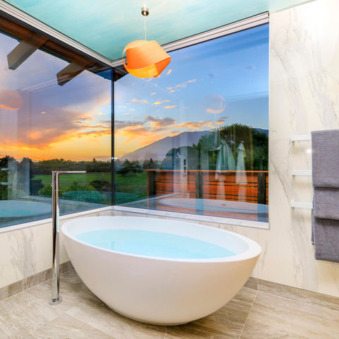 hapuku-lodge-bath