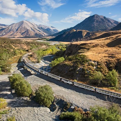 new-zealand-tranzalpine-heading-to-cass-kiwirail