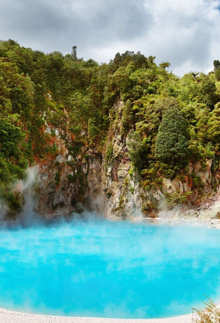 new zealand rotorua inferno crater waimangu isstk