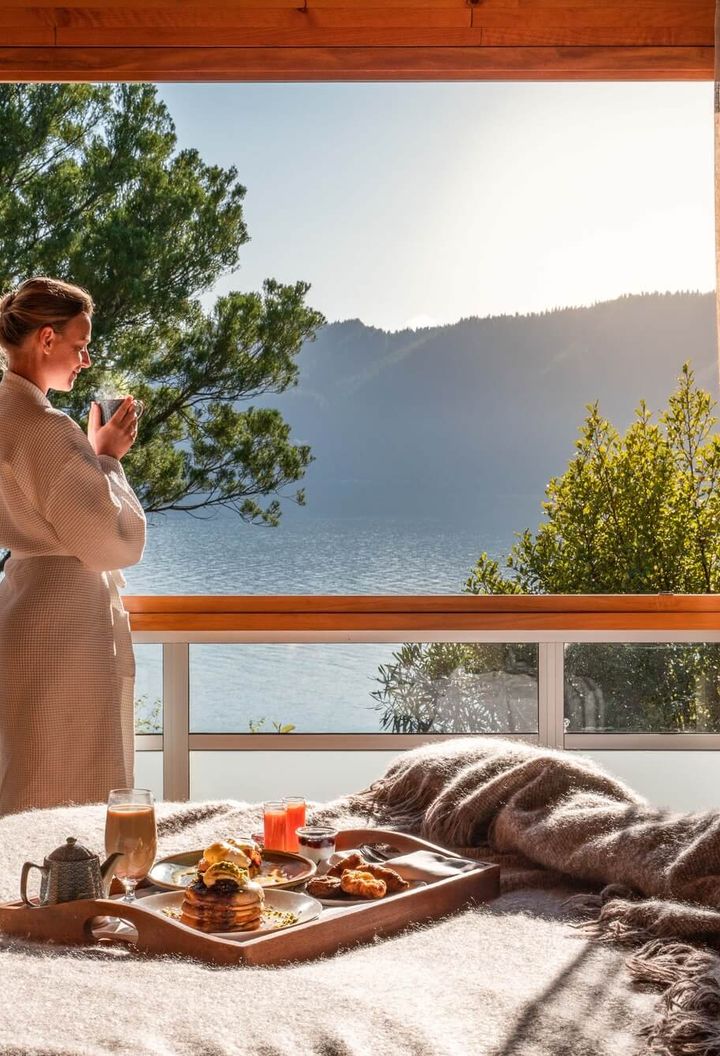 bay-of-many-coves-bedroom-view