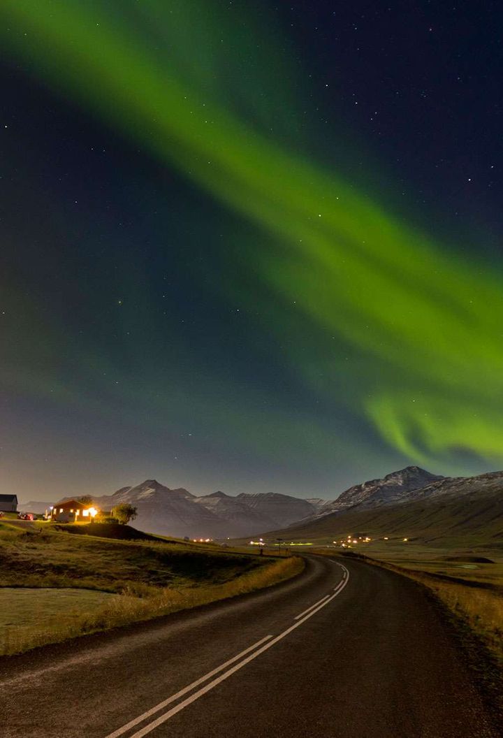 iceland-snaefellsnes-northern-lights-full-moon-rth