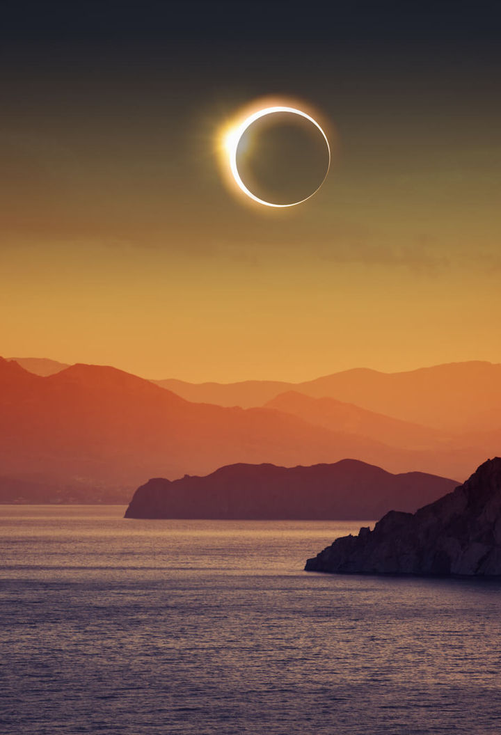 solar-eclipse-over-mountains-astk