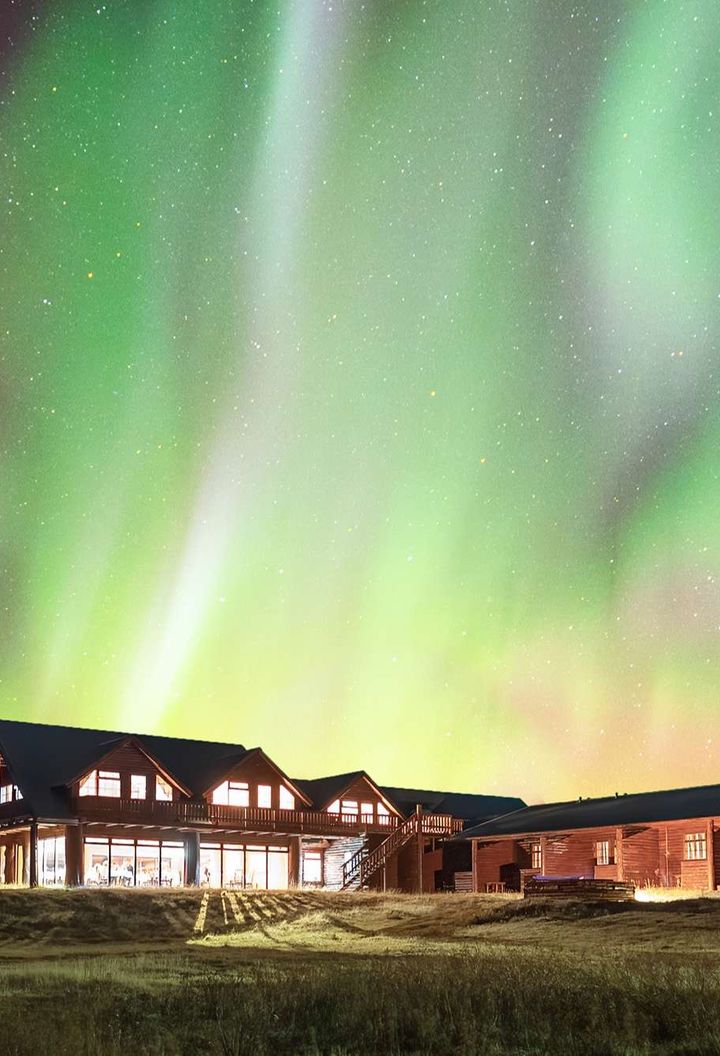 hotel-ranga-northern-lights-overhead