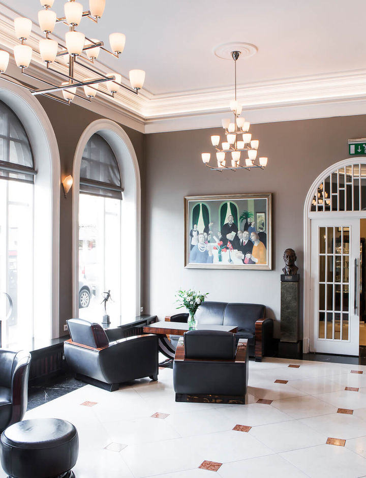 hotel-borg-seating-area